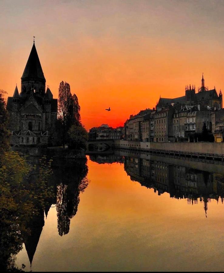 Au Fil De L'Eau Lägenhet Metz Exteriör bild